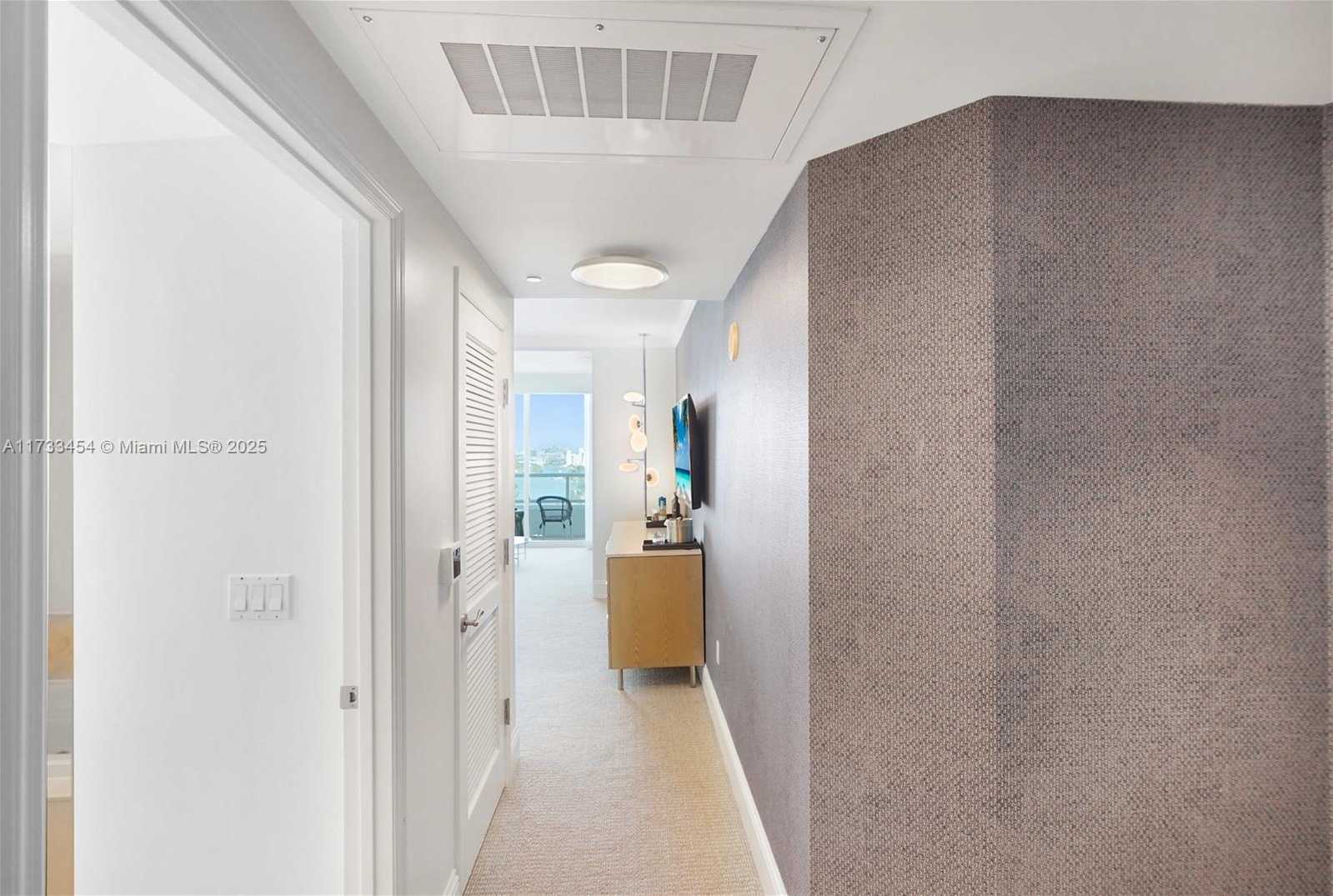 Small Image of 4401 COLLINS AVE #2305 / 2307, Miami Beach Number 8