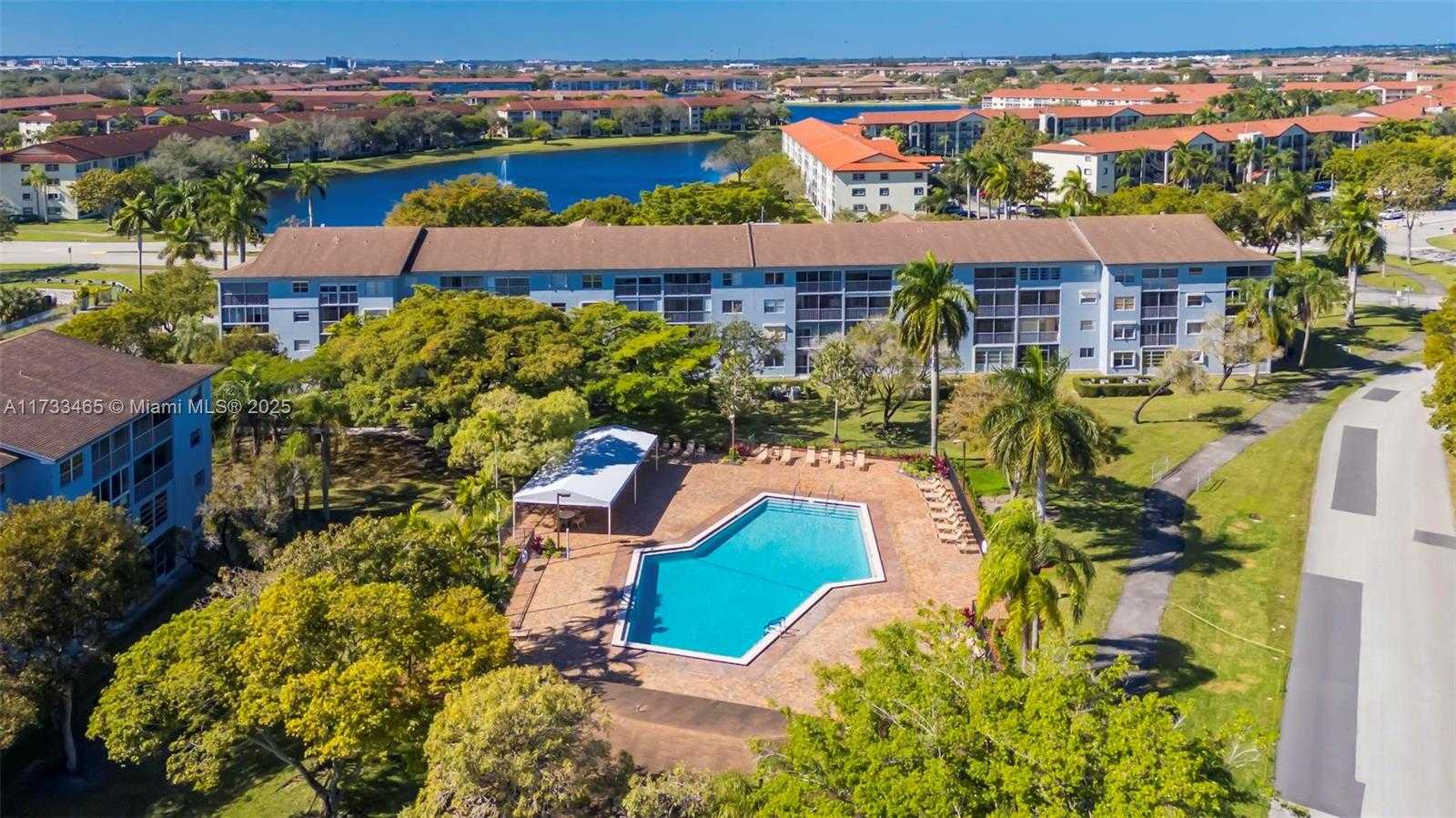 Small Image of 1401 SOUTH WEST 128TH TER #307H, Pembroke Pines Number 25