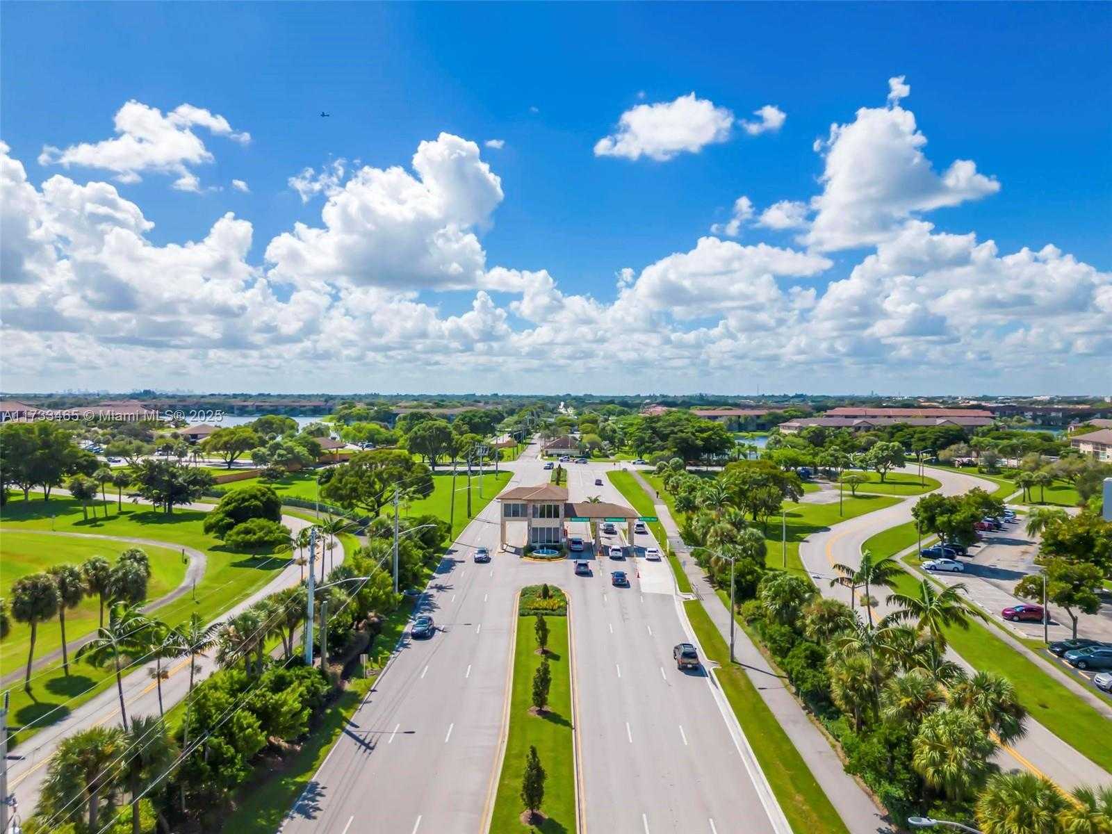 Small Image of 1401 SOUTH WEST 128TH TER #307H, Pembroke Pines Number 38
