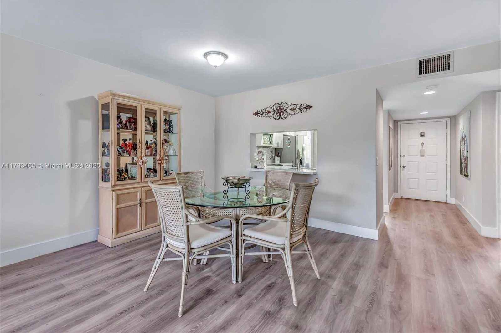 Small Image of 1401 SOUTH WEST 128TH TER #307H, Pembroke Pines Number 6