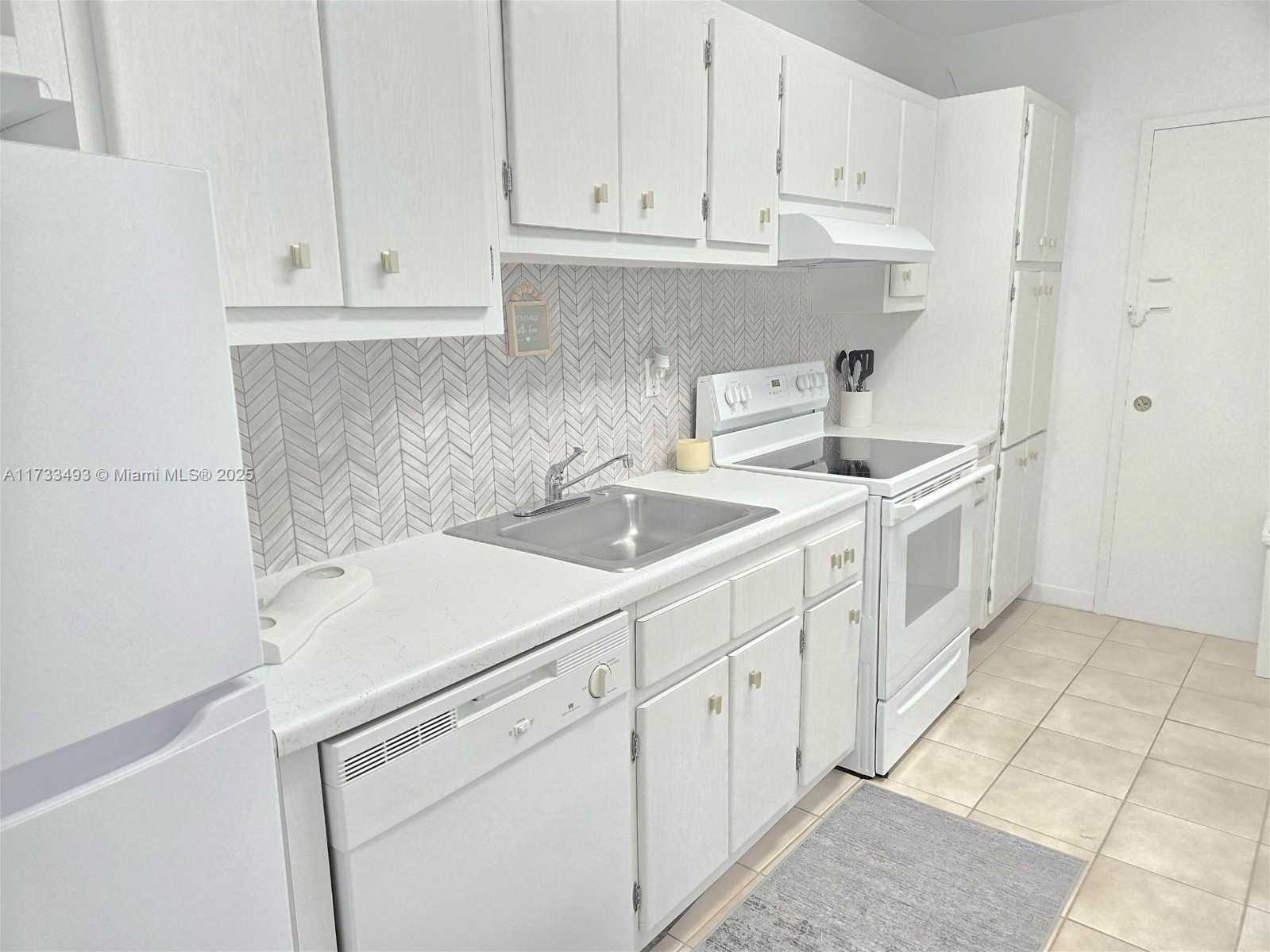Small Image of 100 LINCOLN RD #931, Miami Beach Number 11