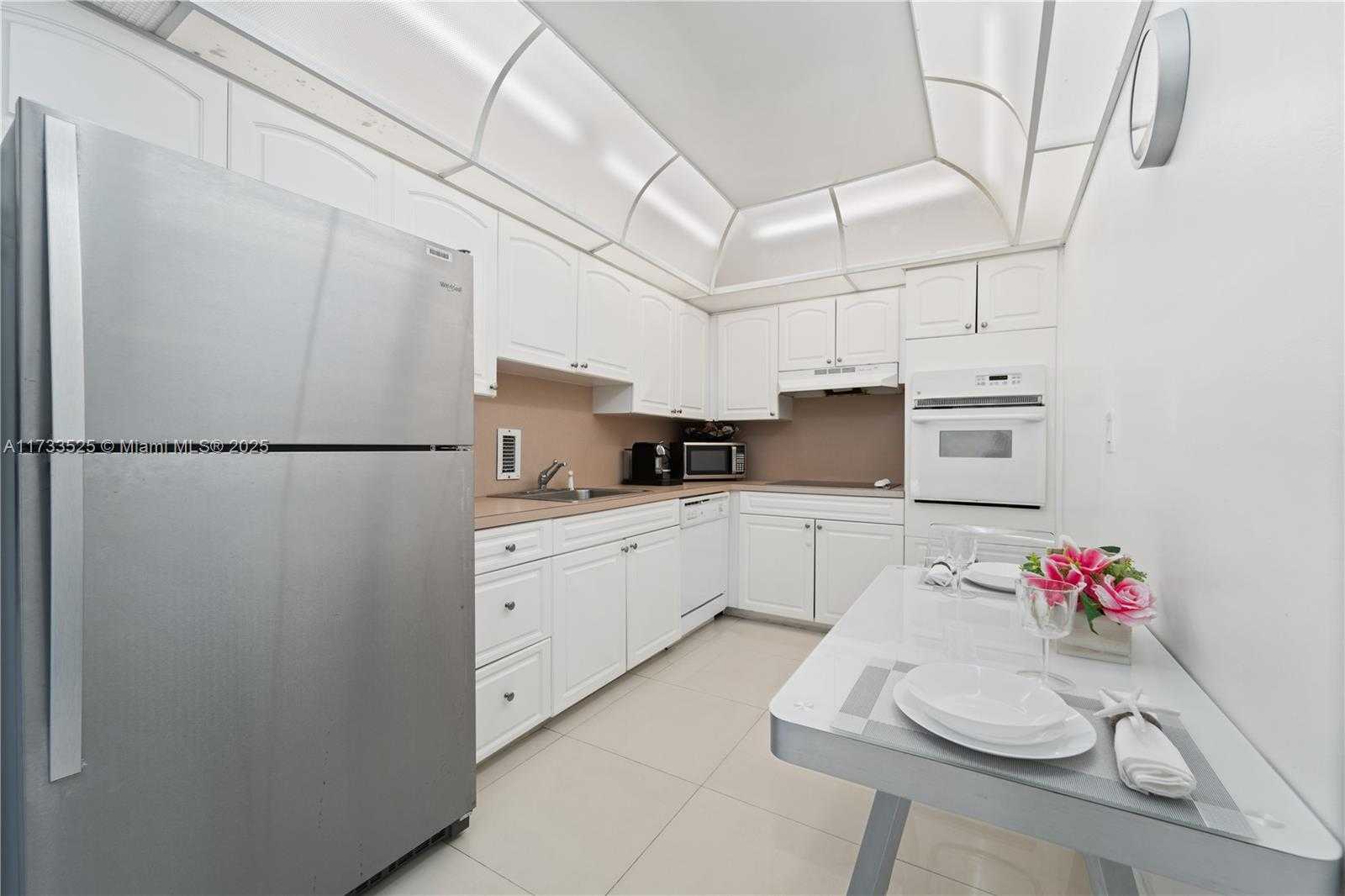Small Image of 4001 SOUTH OCEAN DR #10G, Hollywood Number 13
