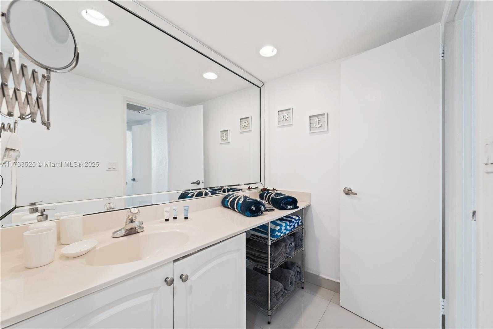 Small Image of 4001 SOUTH OCEAN DR #10G, Hollywood Number 20