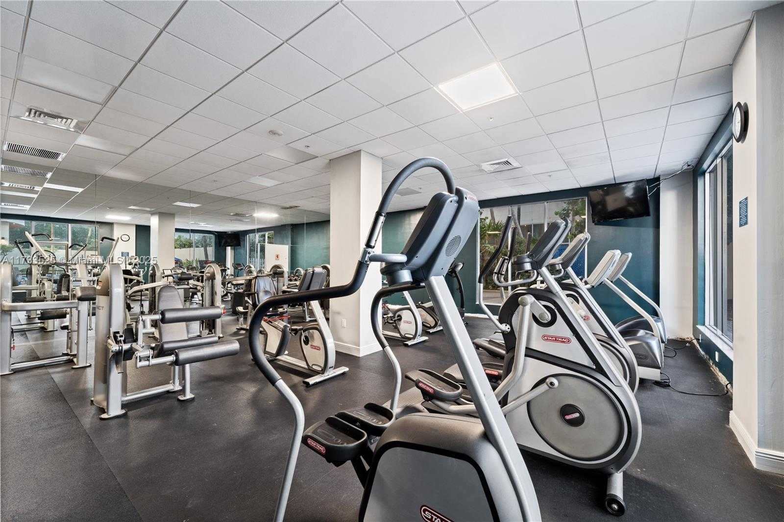 Small Image of 4001 SOUTH OCEAN DR #10G, Hollywood Number 33