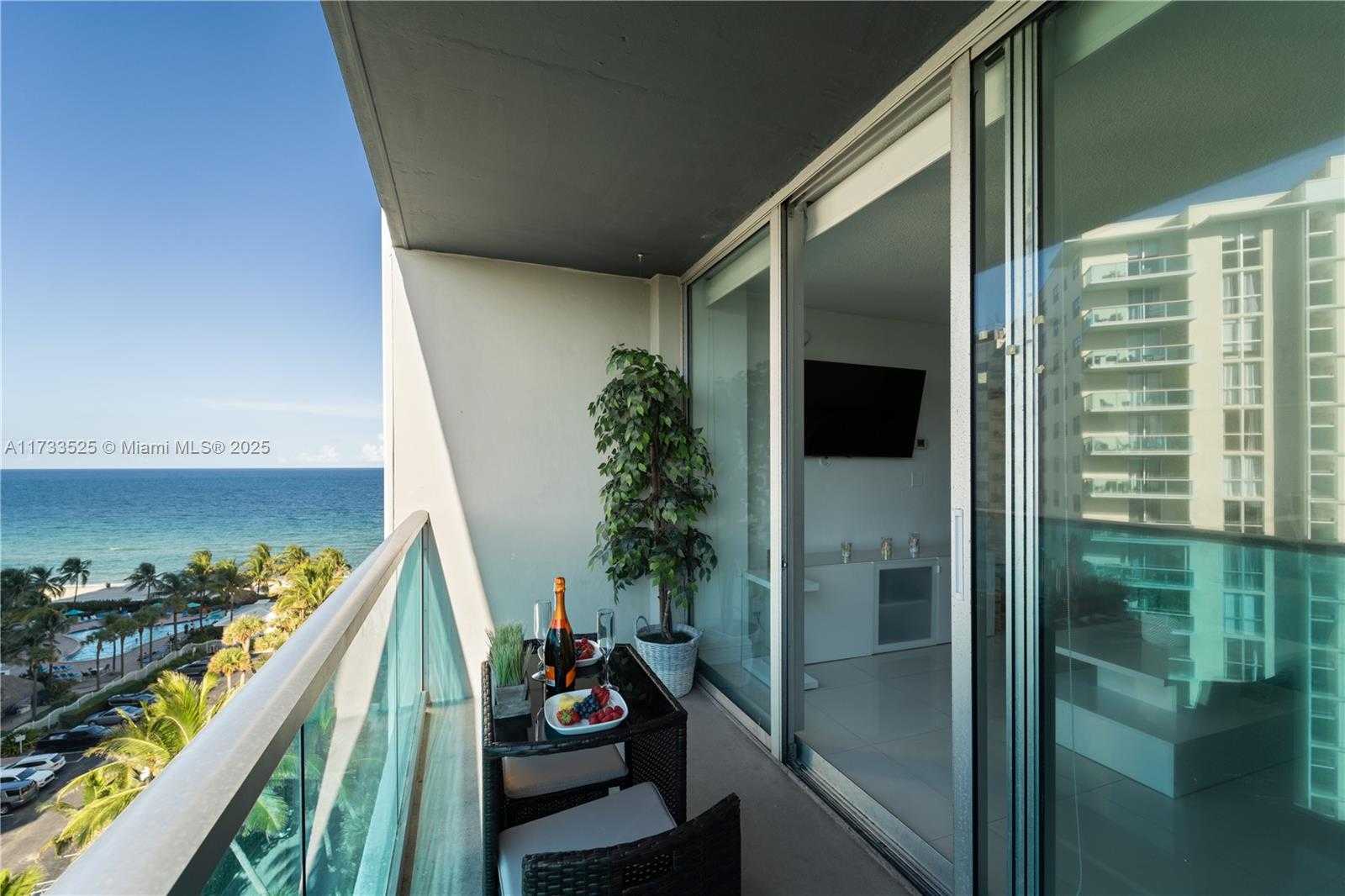 Small Image of 4001 SOUTH OCEAN DR #10G, Hollywood Number 4