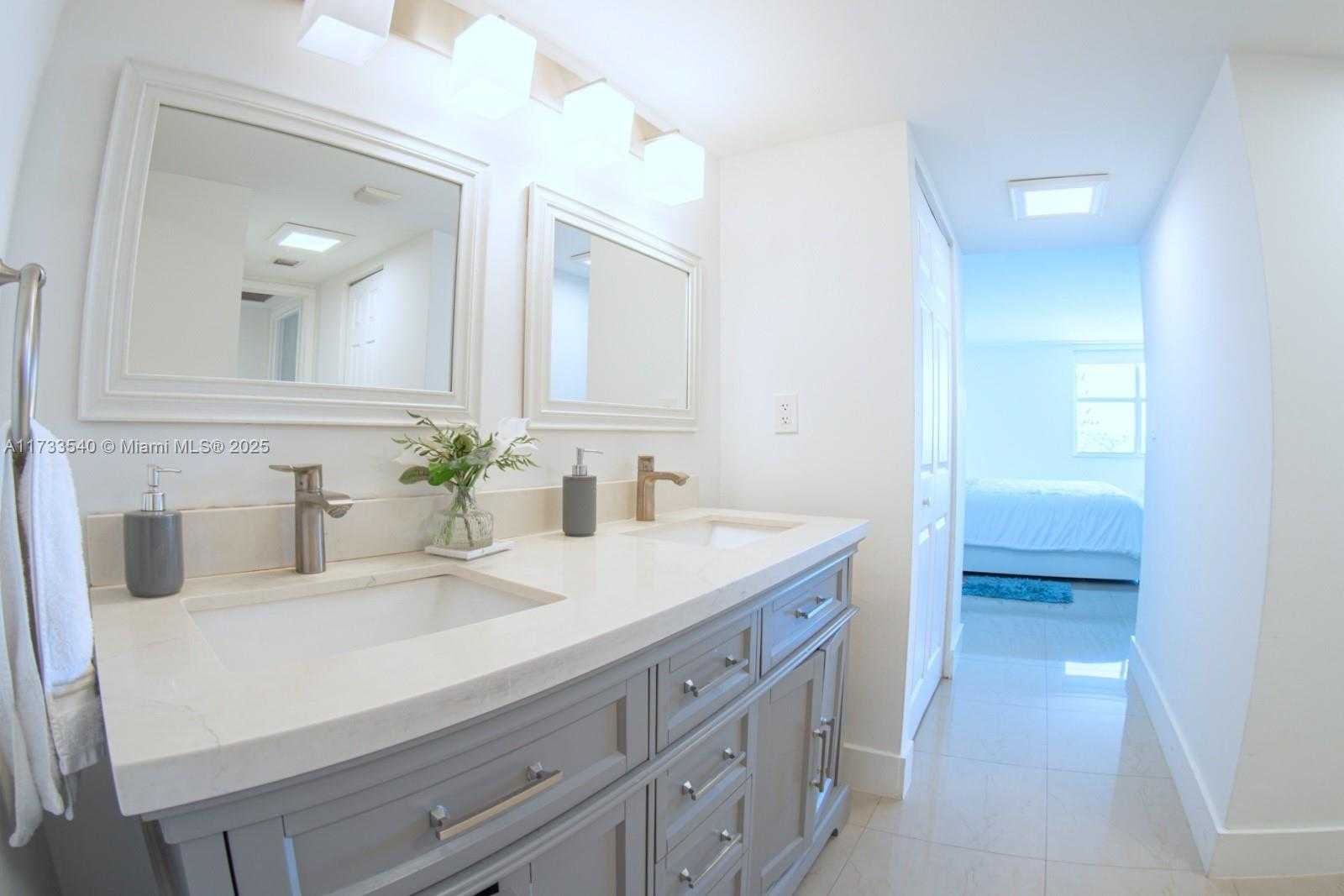 Small Image of 20100 WEST COUNTRY CLUB DR #504, Aventura Number 17