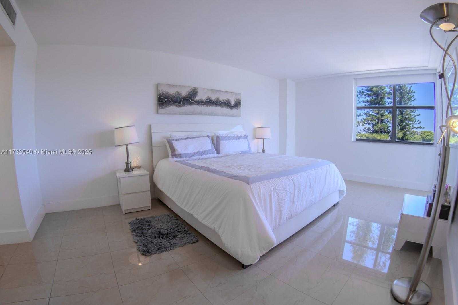 Small Image of 20100 WEST COUNTRY CLUB DR #504, Aventura Number 18