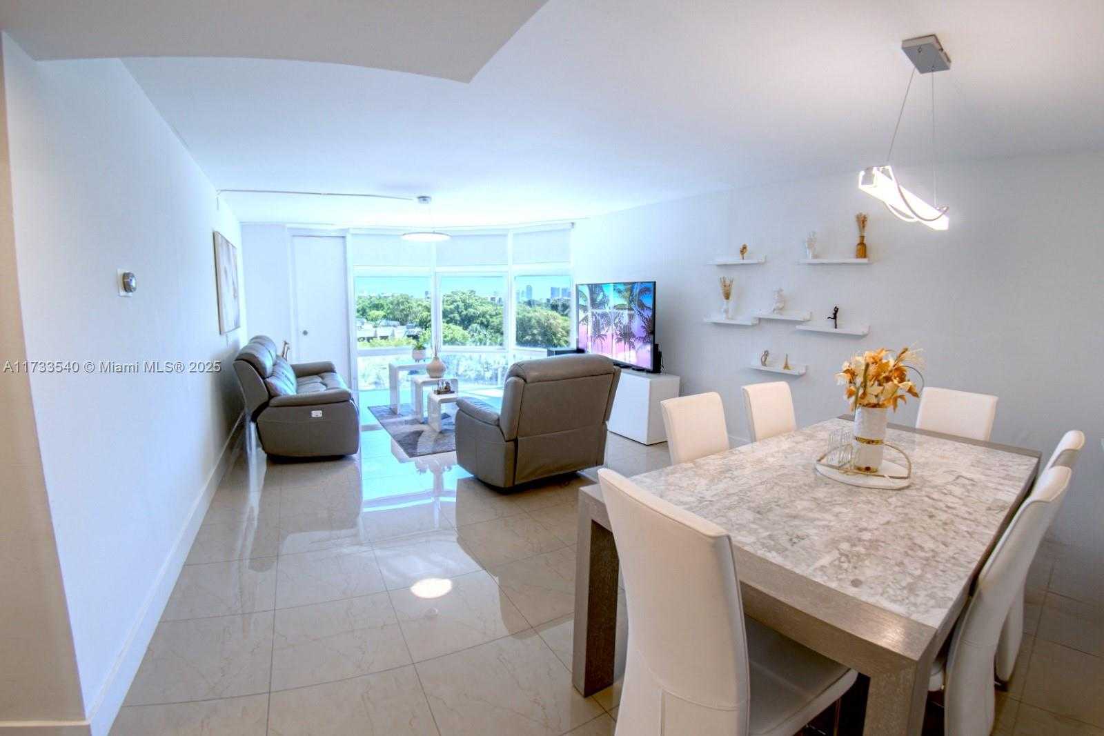 Small Image of 20100 WEST COUNTRY CLUB DR #504, Aventura Number 3