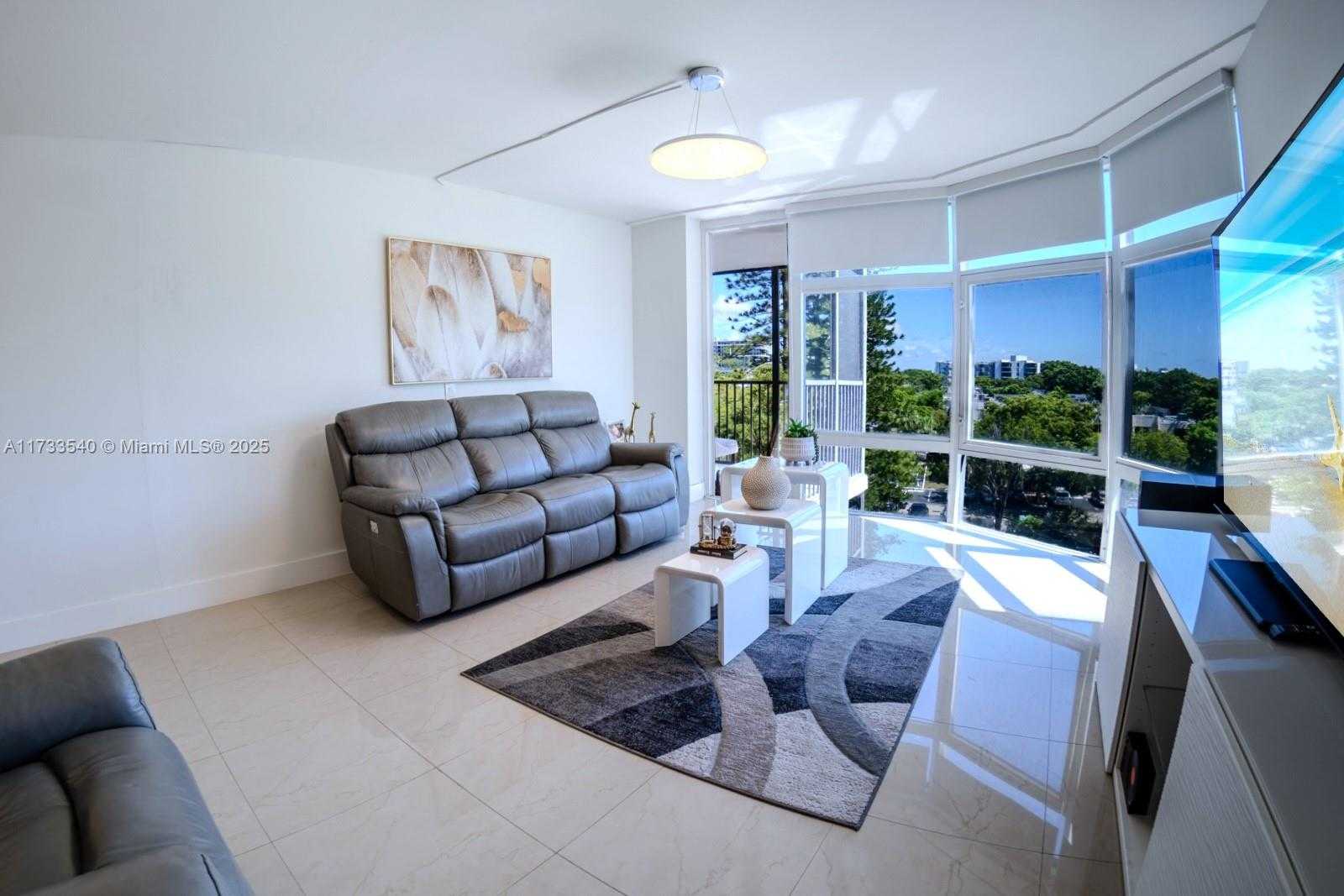 Small Image of 20100 WEST COUNTRY CLUB DR #504, Aventura Number 5