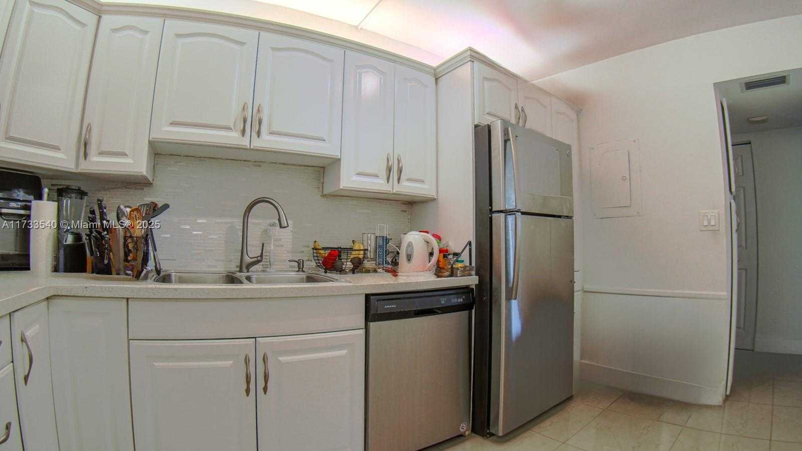Small Image of 20100 WEST COUNTRY CLUB DR #504, Aventura Number 9