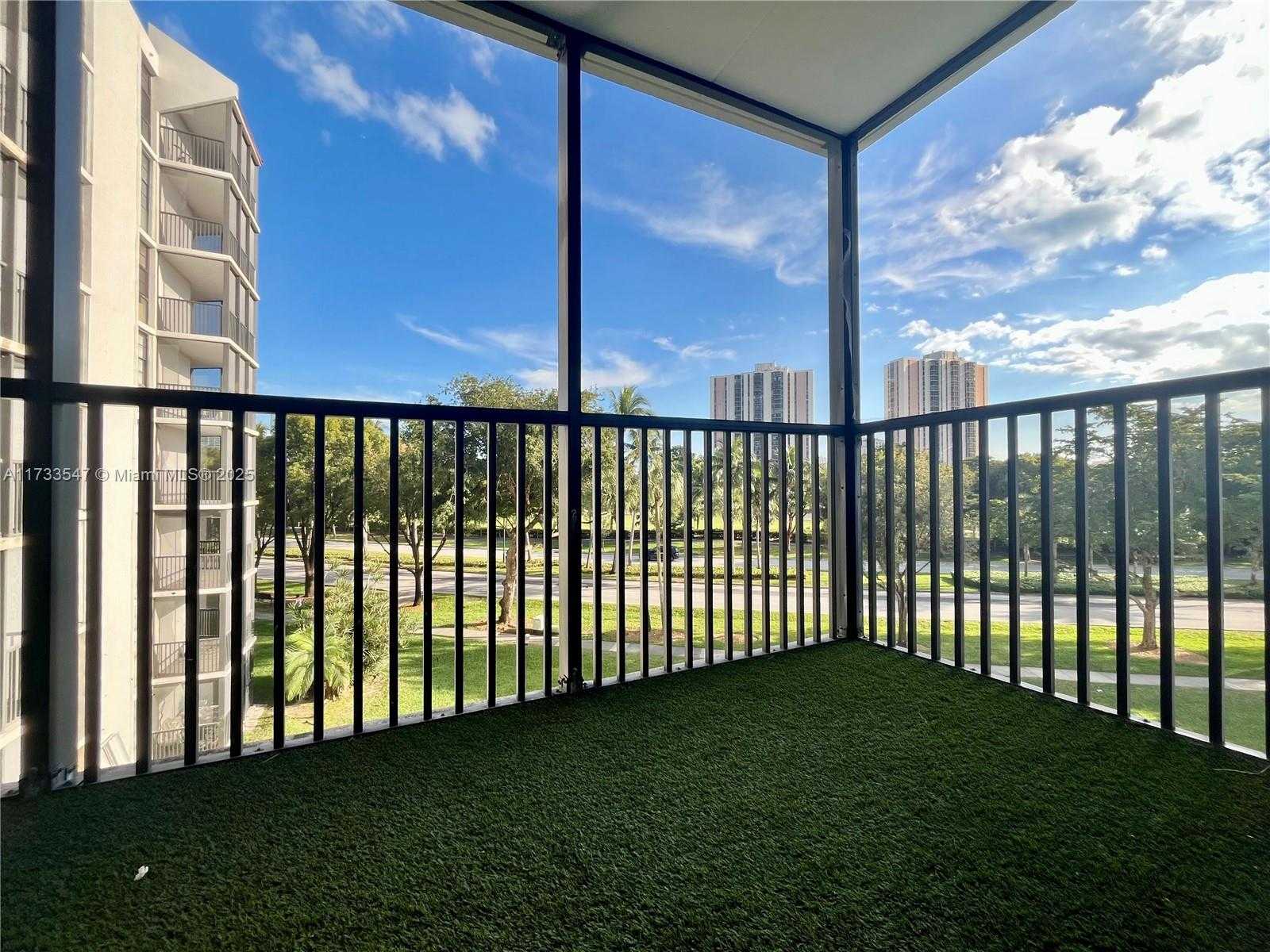 Small Image of 3101 NORTH COUNTRY CLUB DR #406, Aventura Number 14