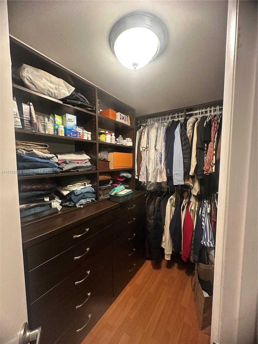 Small Image of 1121 CRANDON BLVD #E904, Key Biscayne Number 10