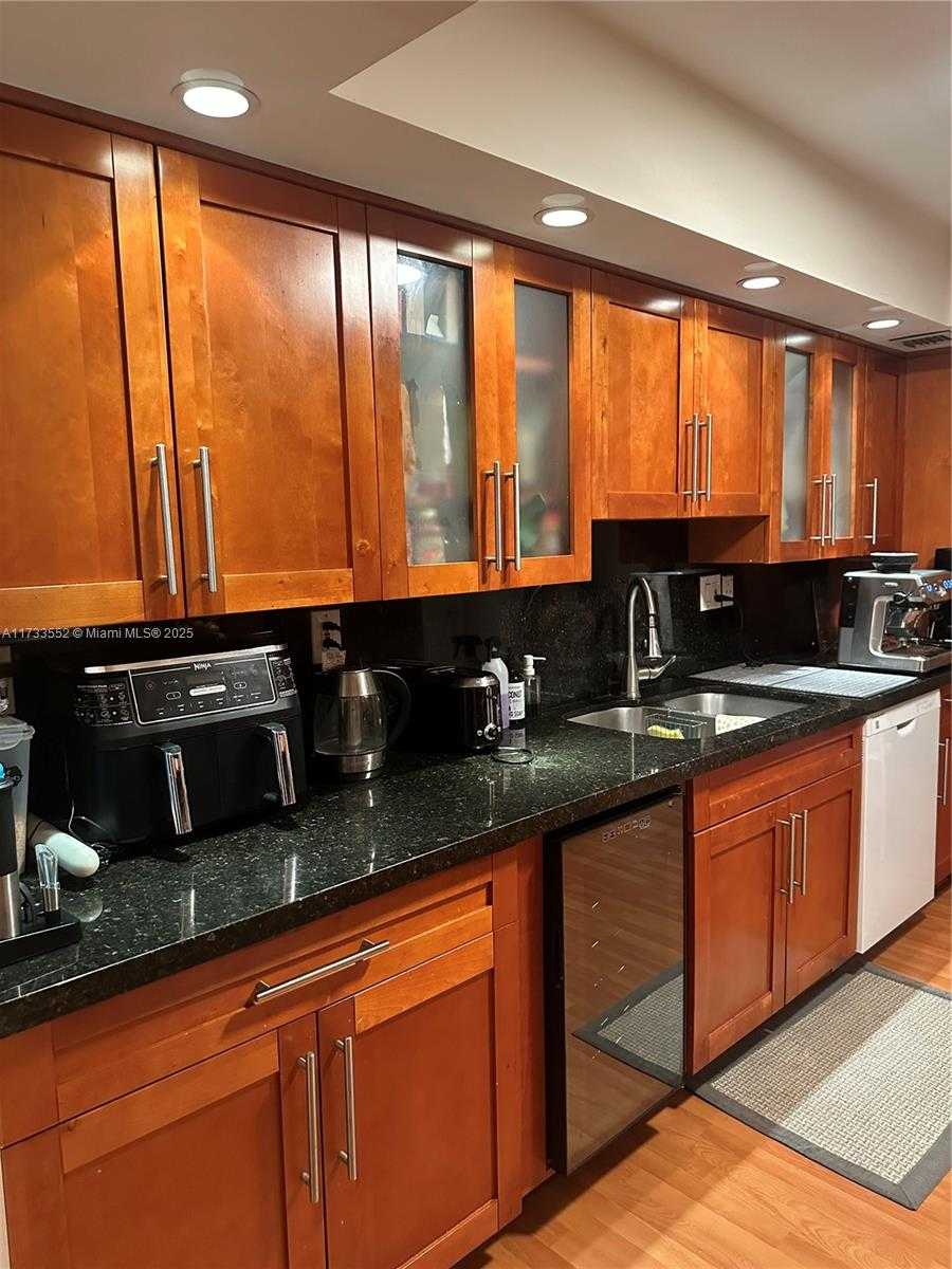 Small Image of 1121 CRANDON BLVD #E904, Key Biscayne Number 12