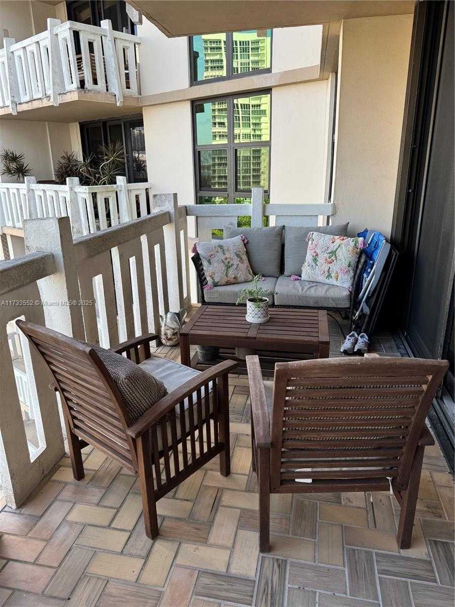 Small Image of 1121 CRANDON BLVD #E904, Key Biscayne Number 17