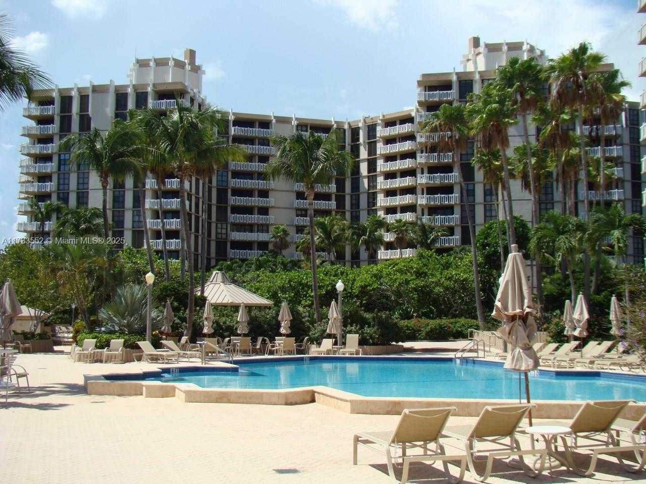 Small Image of 1121 CRANDON BLVD #E904, Key Biscayne Number 2