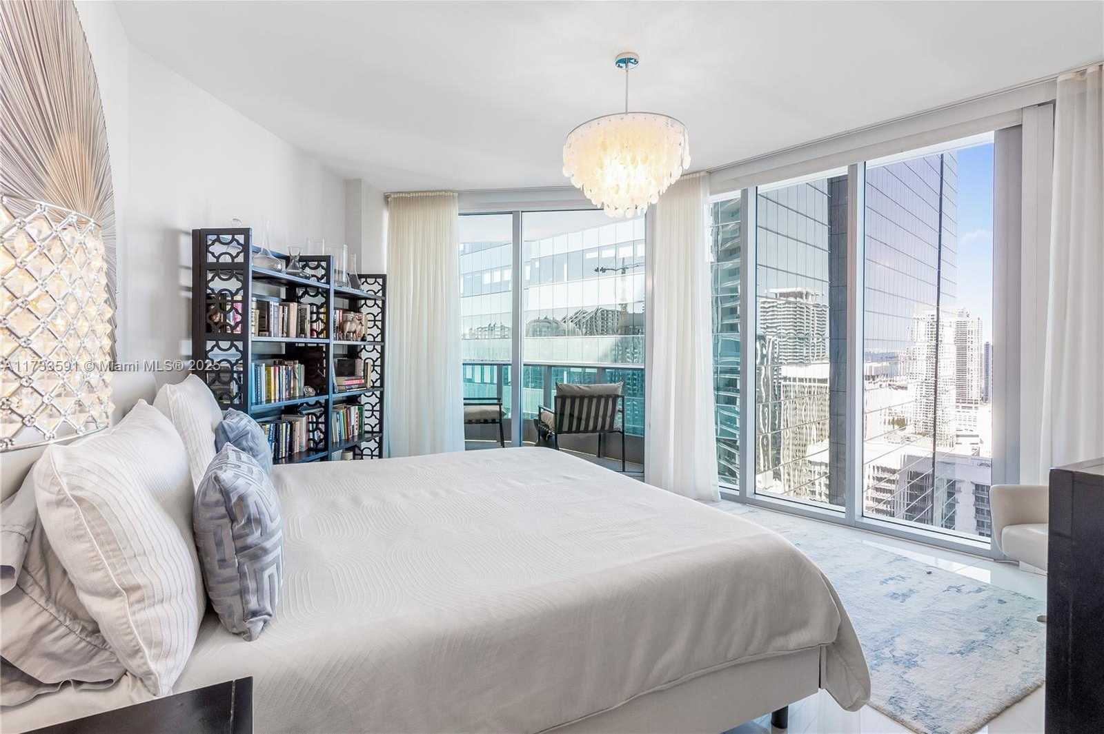 Small Image of 200 BISCAYNE BOULEVARD WAY #4101, Miami Number 17