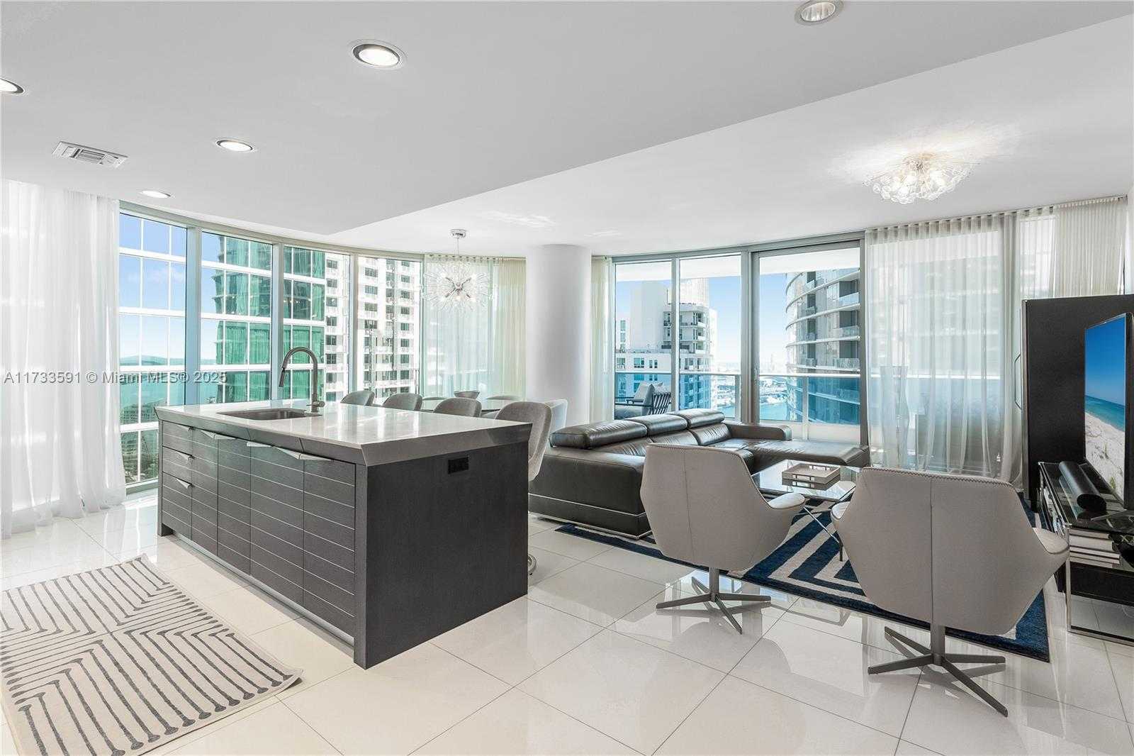 Small Image of 200 BISCAYNE BOULEVARD WAY #4101, Miami Number 2