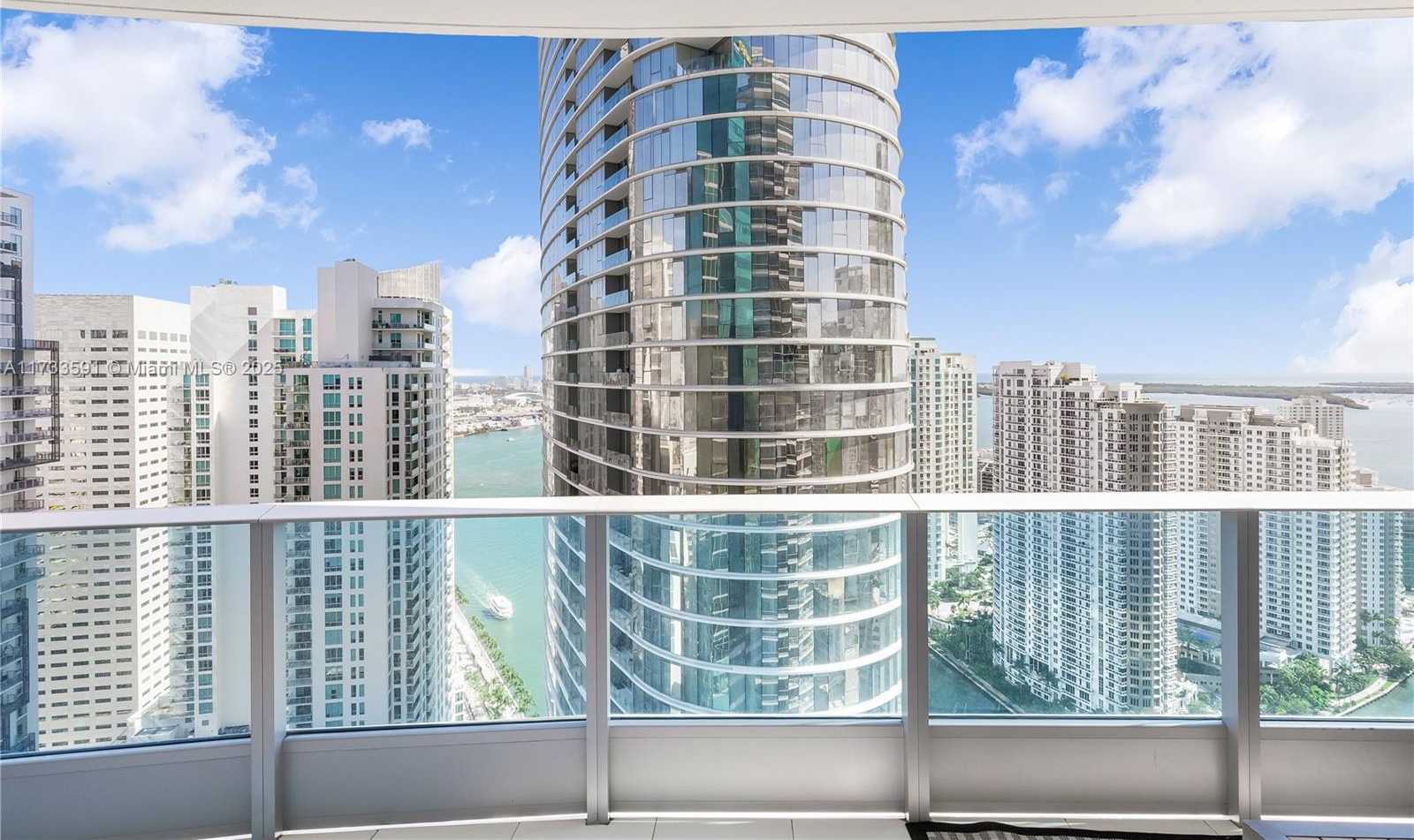 Small Image of 200 BISCAYNE BOULEVARD WAY #4101, Miami Number 7