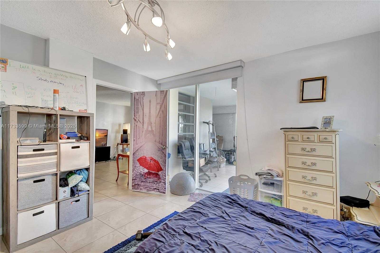Small Image of 2905 POINT EAST DR #L506, Aventura Number 15