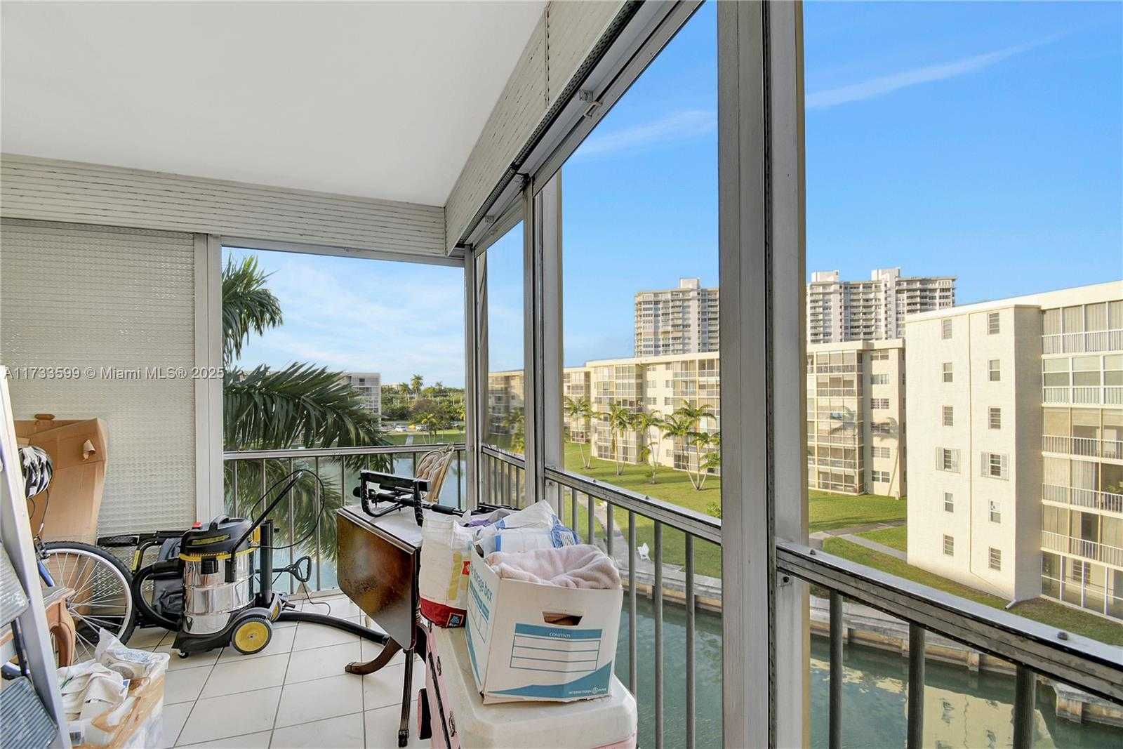 Small Image of 2905 POINT EAST DR #L506, Aventura Number 17