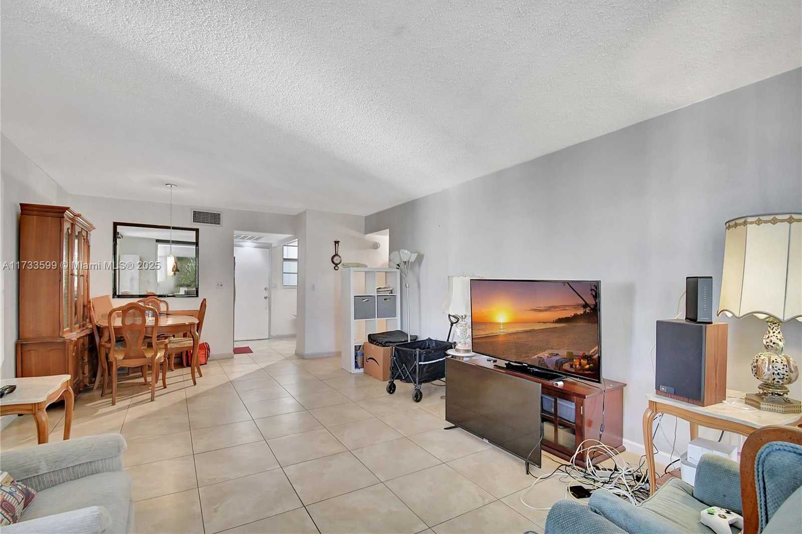 Small Image of 2905 POINT EAST DR #L506, Aventura Number 18