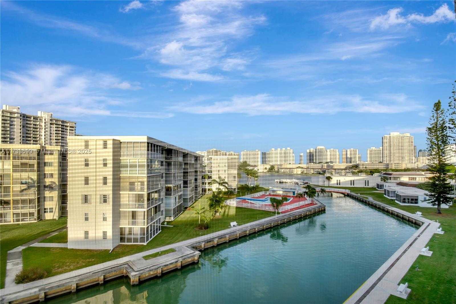 Small Image of 2905 POINT EAST DR #L506, Aventura Number 19