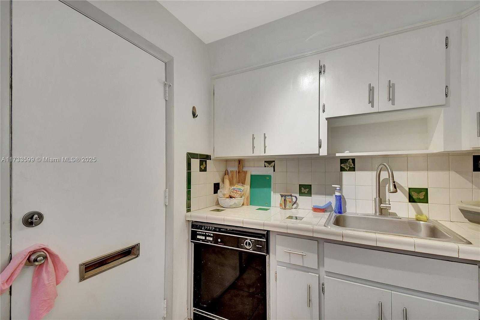 Small Image of 2905 POINT EAST DR #L506, Aventura Number 7