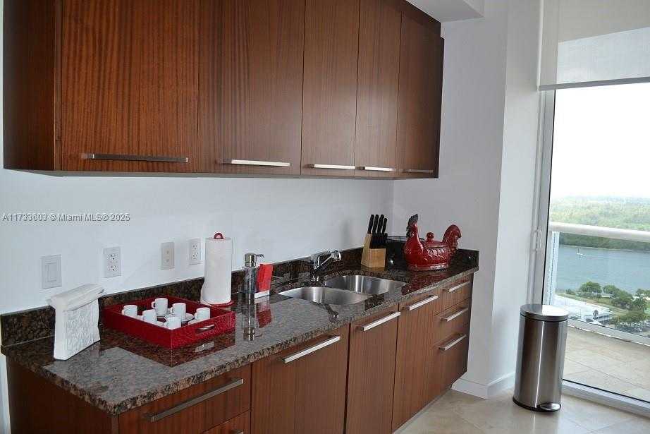 Small Image of 15901 COLLINS AVE #2705, Sunny Isles Beach Number 10