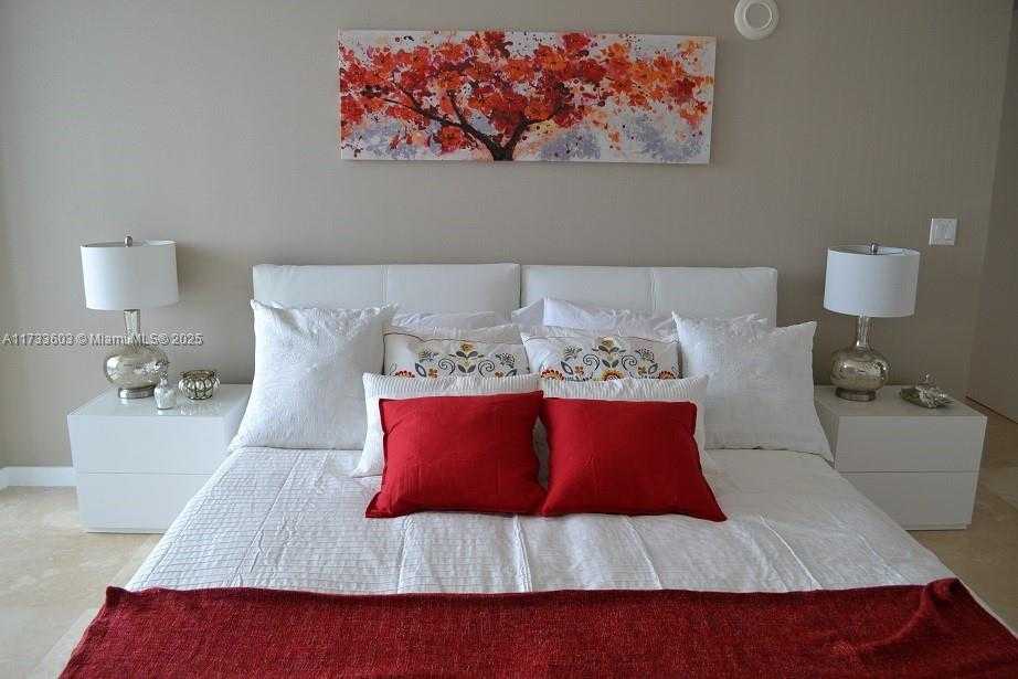 Small Image of 15901 COLLINS AVE #2705, Sunny Isles Beach Number 22