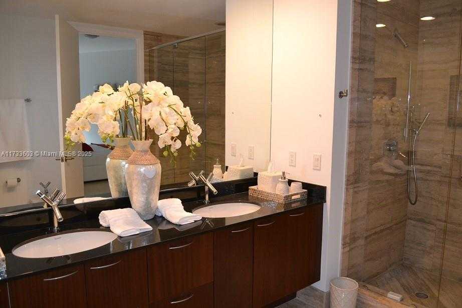 Small Image of 15901 COLLINS AVE #2705, Sunny Isles Beach Number 23