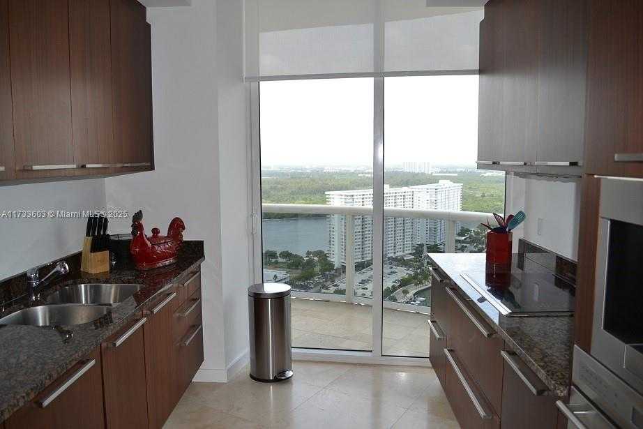 Small Image of 15901 COLLINS AVE #2705, Sunny Isles Beach Number 8