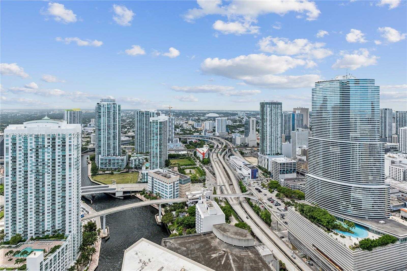 Small Image of 200 BISCAYNE BOULEVARD WAY #4912, Miami Number 10