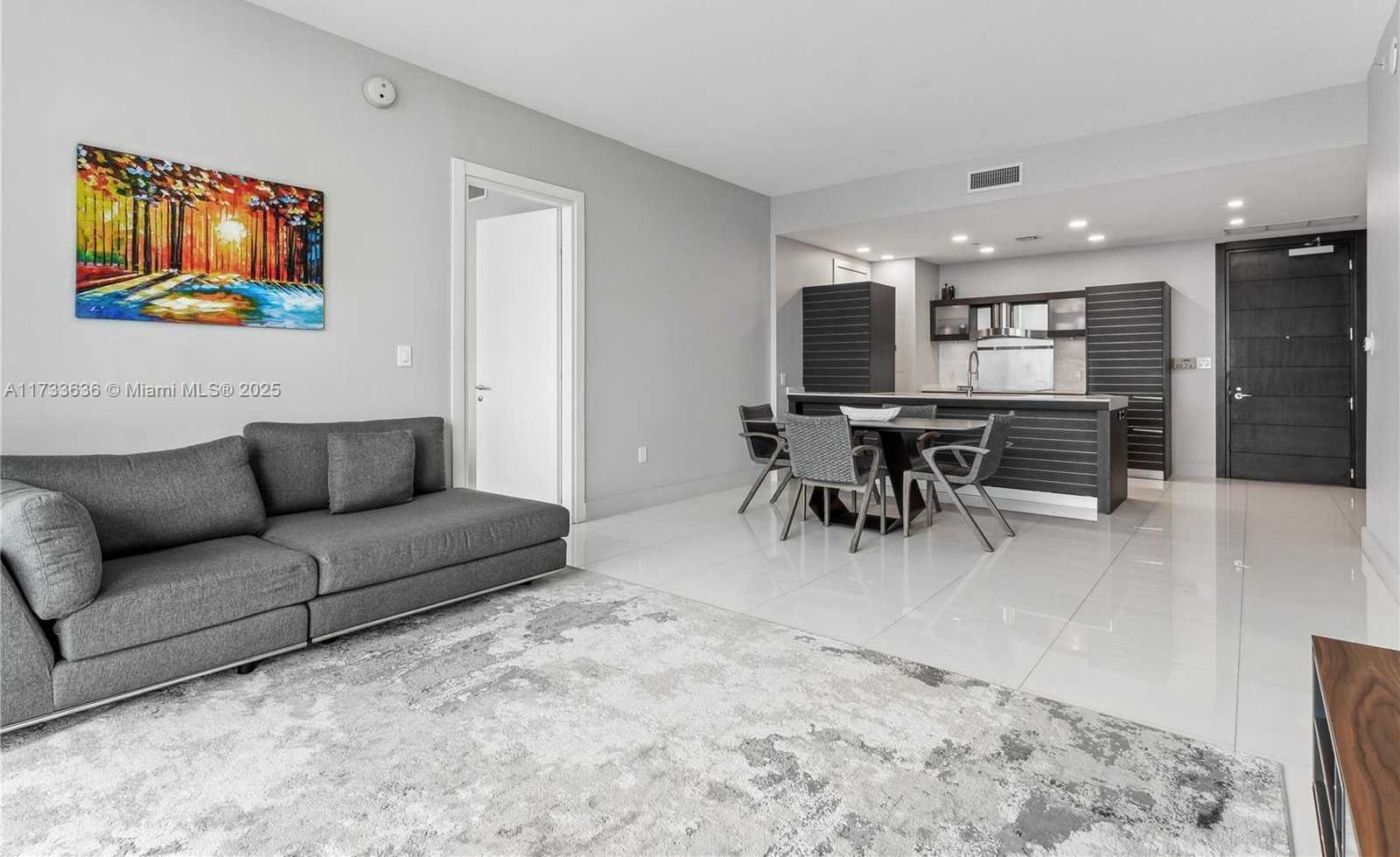 Small Image of 200 BISCAYNE BOULEVARD WAY #4912, Miami Number 12