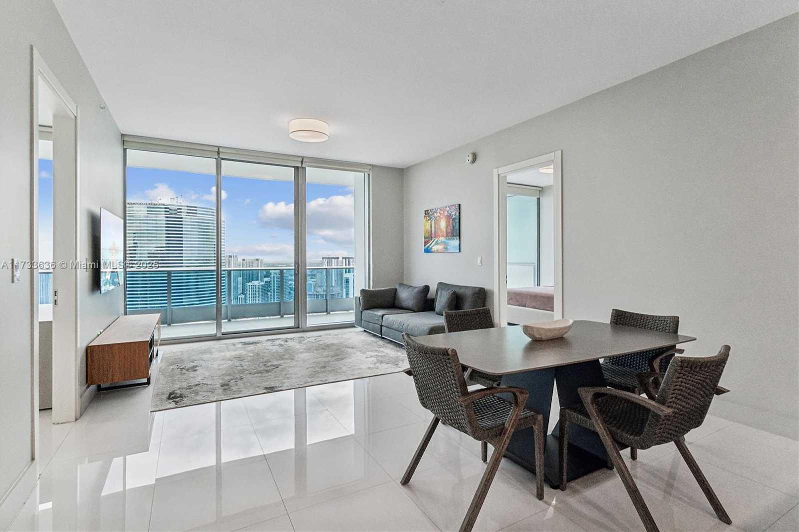 Small Image of 200 BISCAYNE BOULEVARD WAY #4912, Miami Number 2