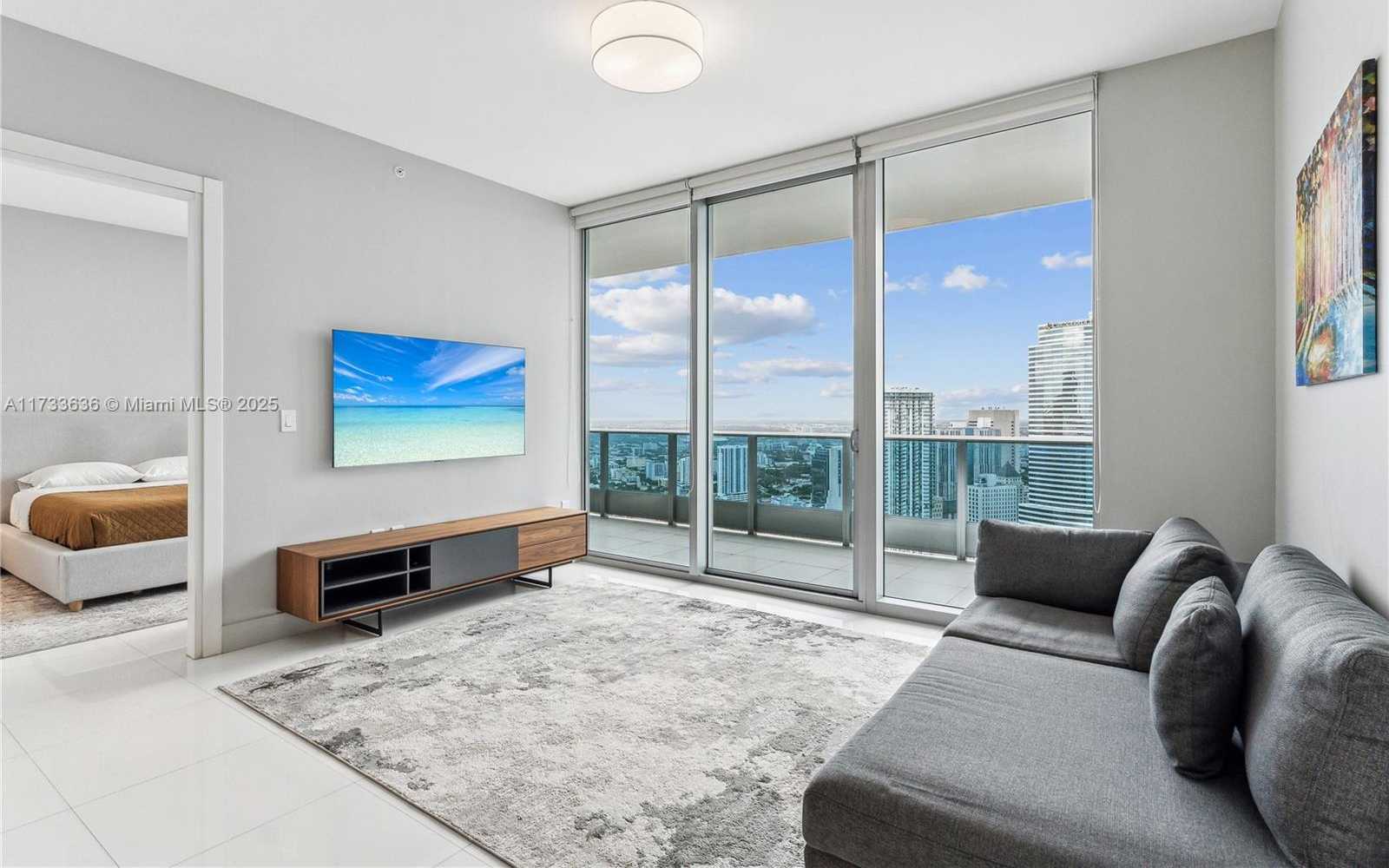 Small Image of 200 BISCAYNE BOULEVARD WAY #4912, Miami Number 8