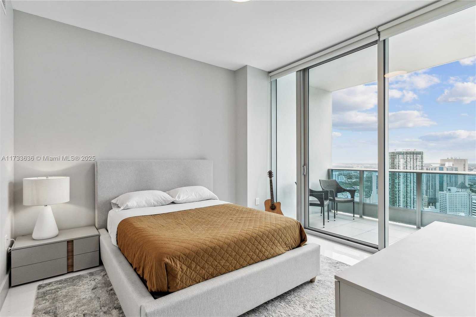 Small Image of 200 BISCAYNE BOULEVARD WAY #4912, Miami Number 9