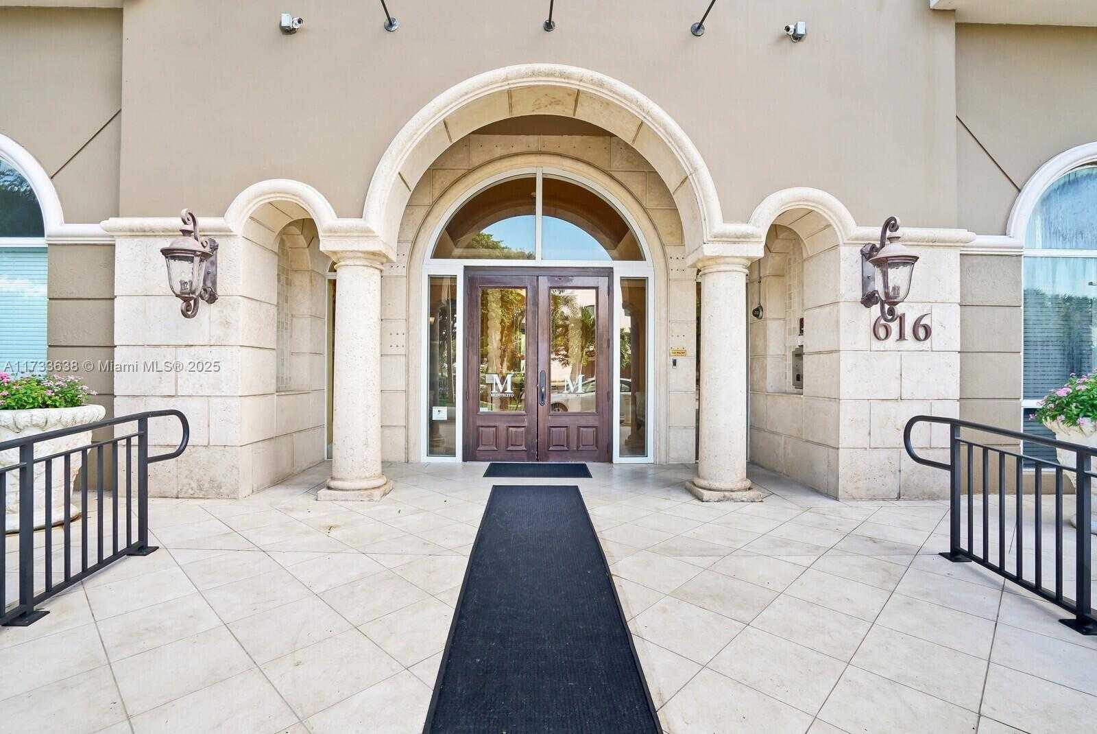 Small Image of West Palm Beach Number 18