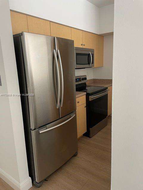Small Image of West Palm Beach Number 21