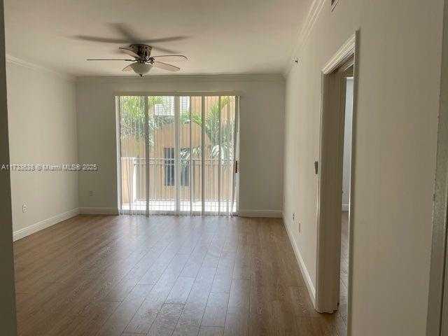 Small Image of West Palm Beach Number 25