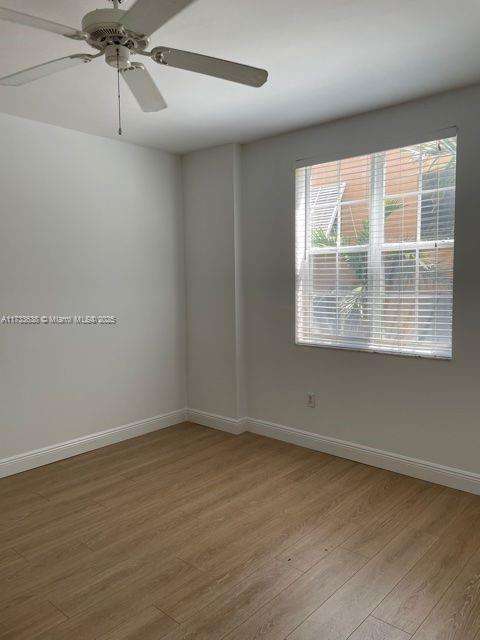 Small Image of West Palm Beach Number 33