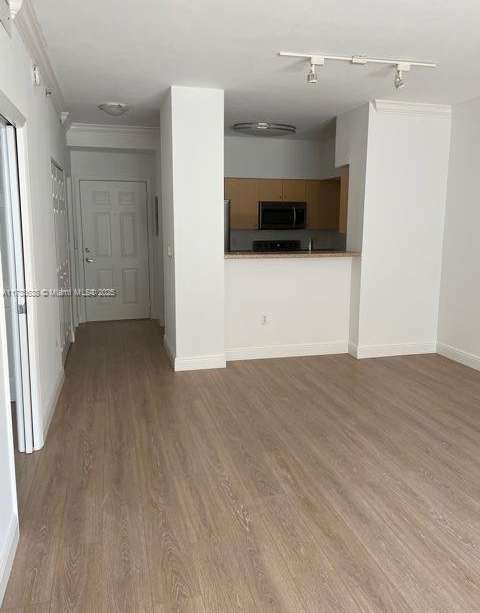 Small Image of West Palm Beach Number 39