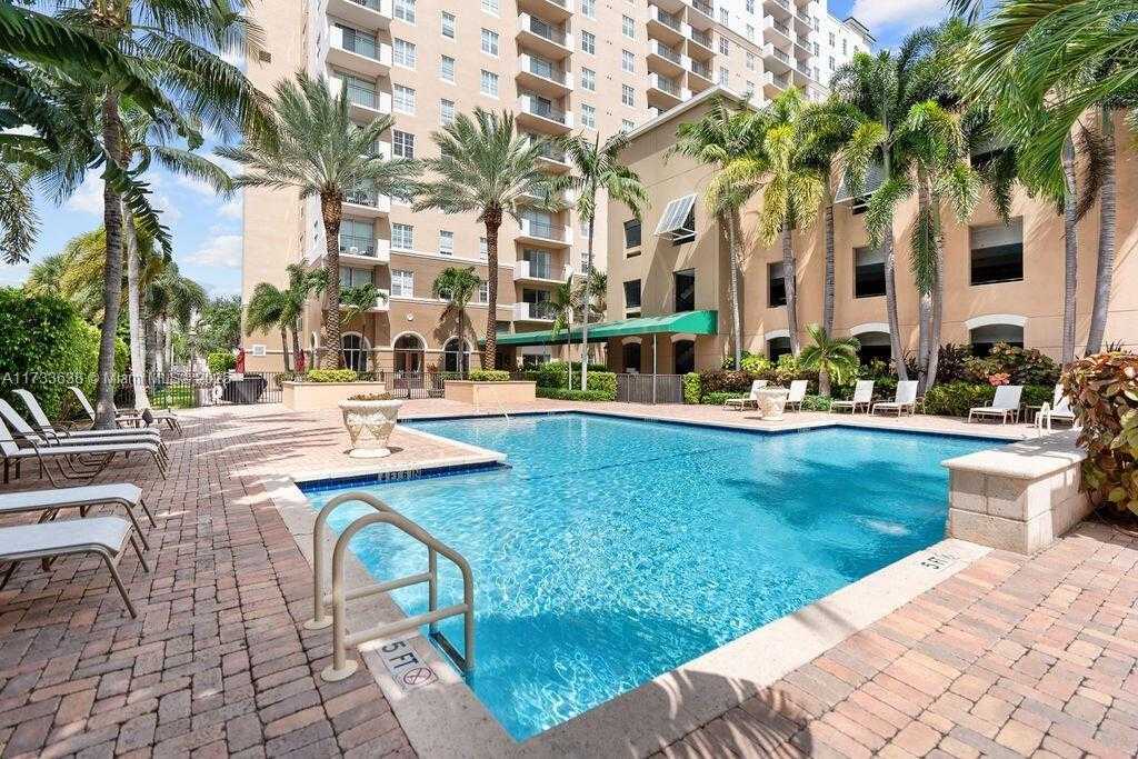 Small Image of West Palm Beach Number 9