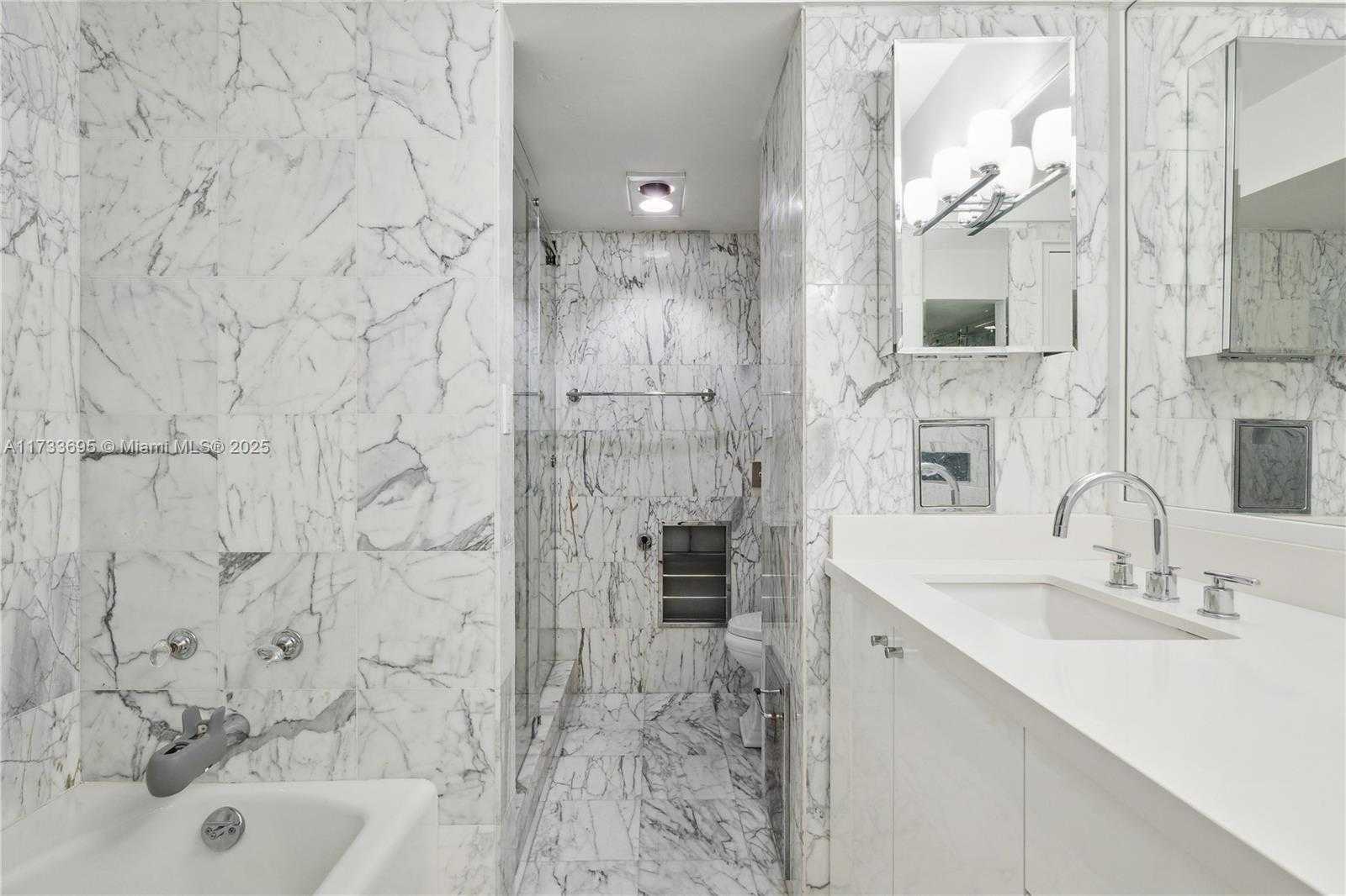 Small Image of 200 OCEAN LANE DR #1007, Key Biscayne Number 6
