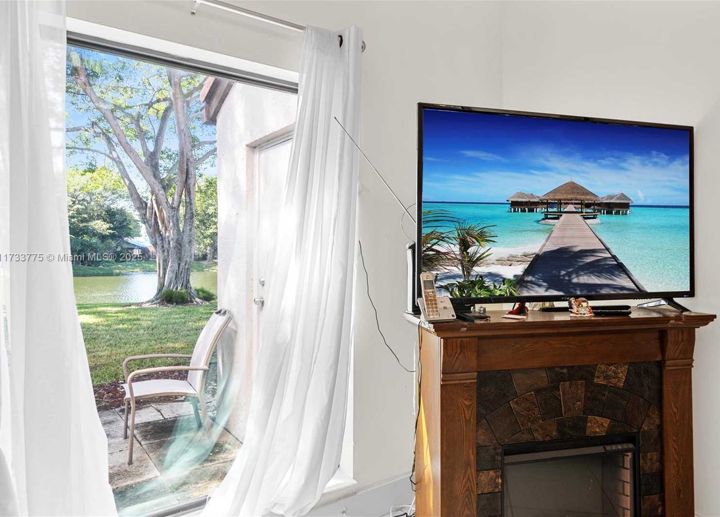 Small Image of 651 DEER CREEK LAKE POINT NORTH LN #651, Deerfield Beach Number 4