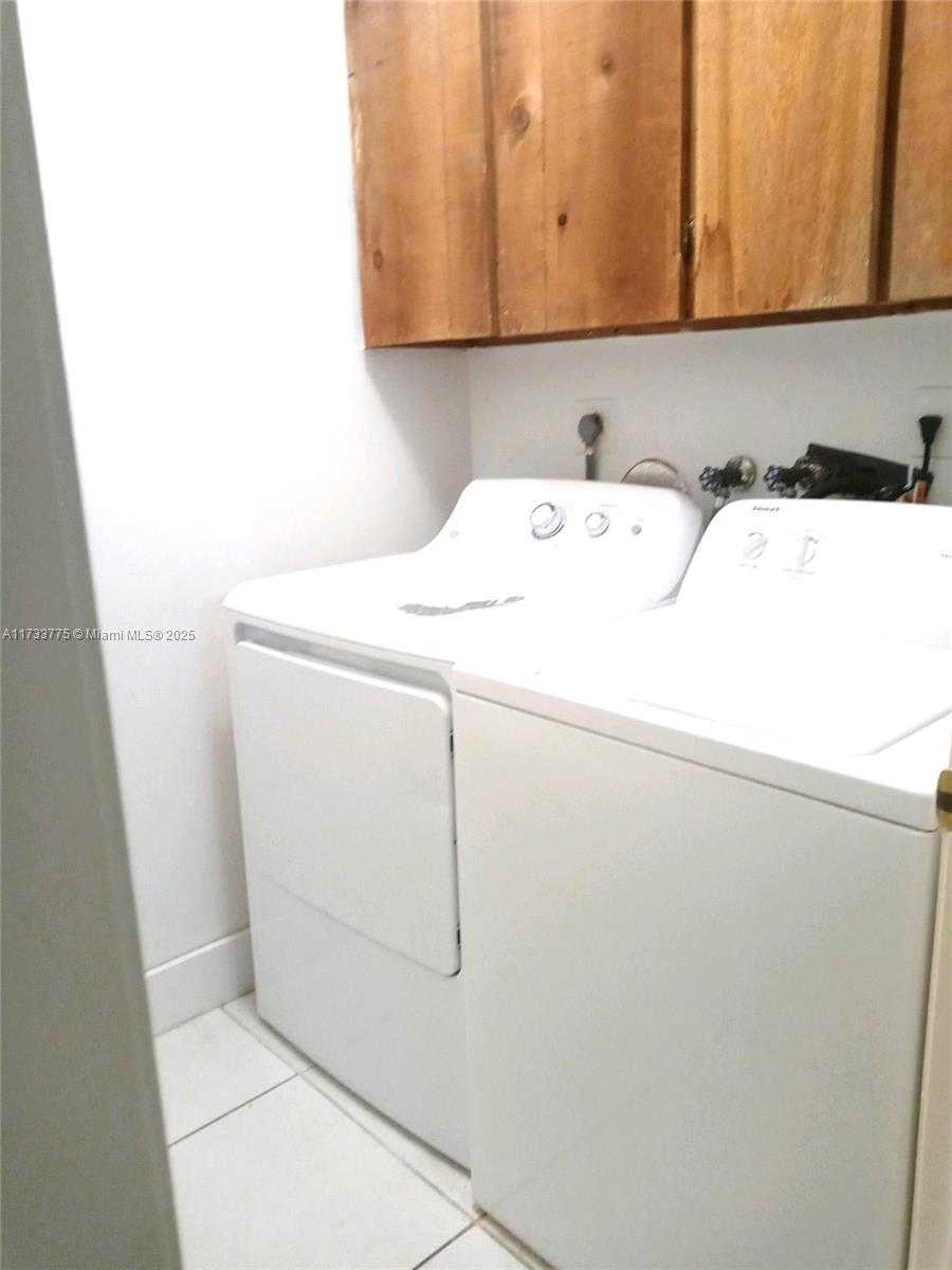 Small Image of 651 DEER CREEK LAKE POINT NORTH LN #651, Deerfield Beach Number 9