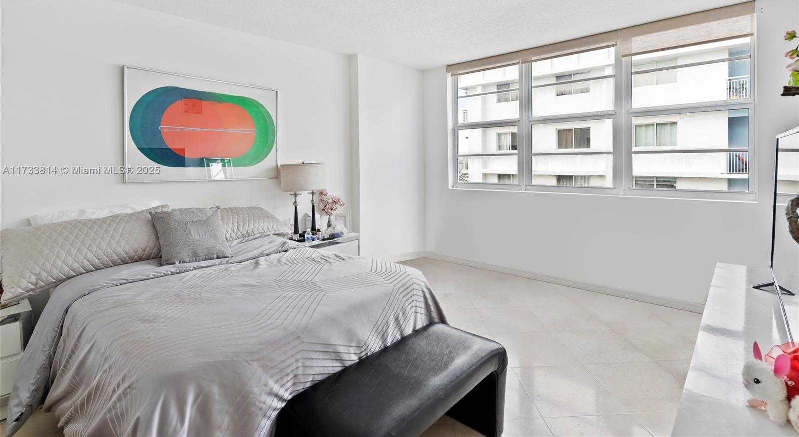 Small Image of 6917 COLLINS AVE #1512, Miami Beach Number 5