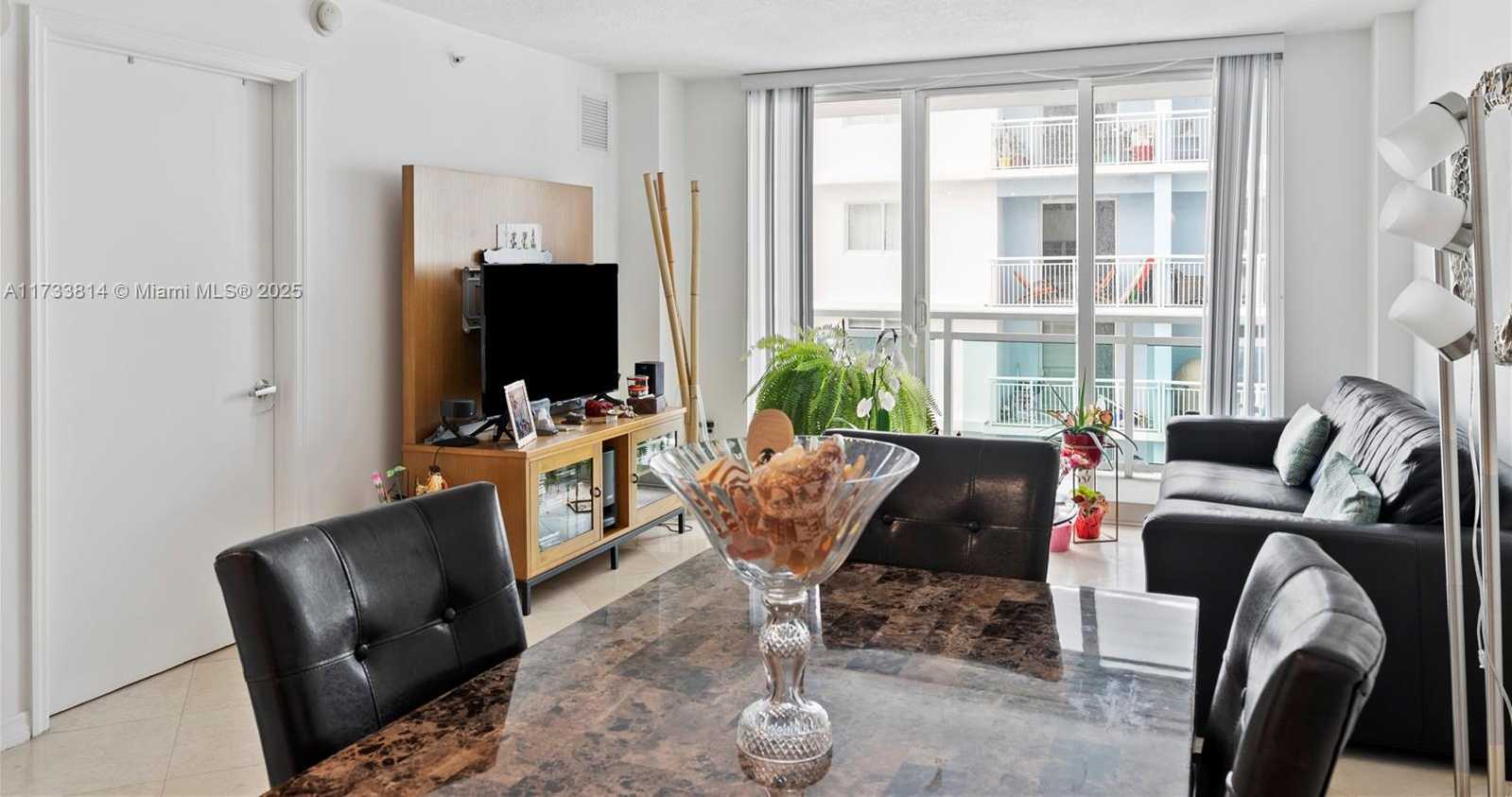 Small Image of 6917 COLLINS AVE #1512, Miami Beach Number 7