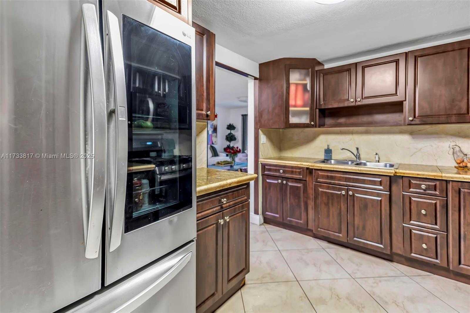 Small Image of 17901 NORTH WEST 68TH AVE #R101, Hialeah Number 10