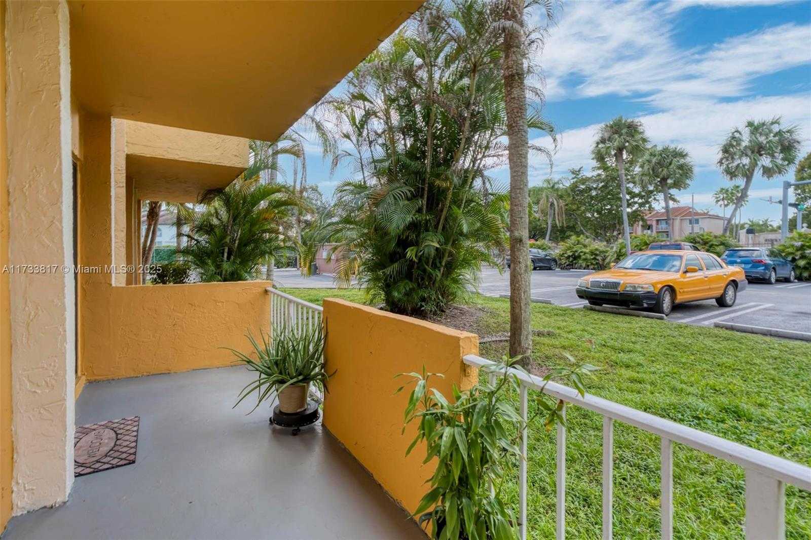 Small Image of 17901 NORTH WEST 68TH AVE #R101, Hialeah Number 18