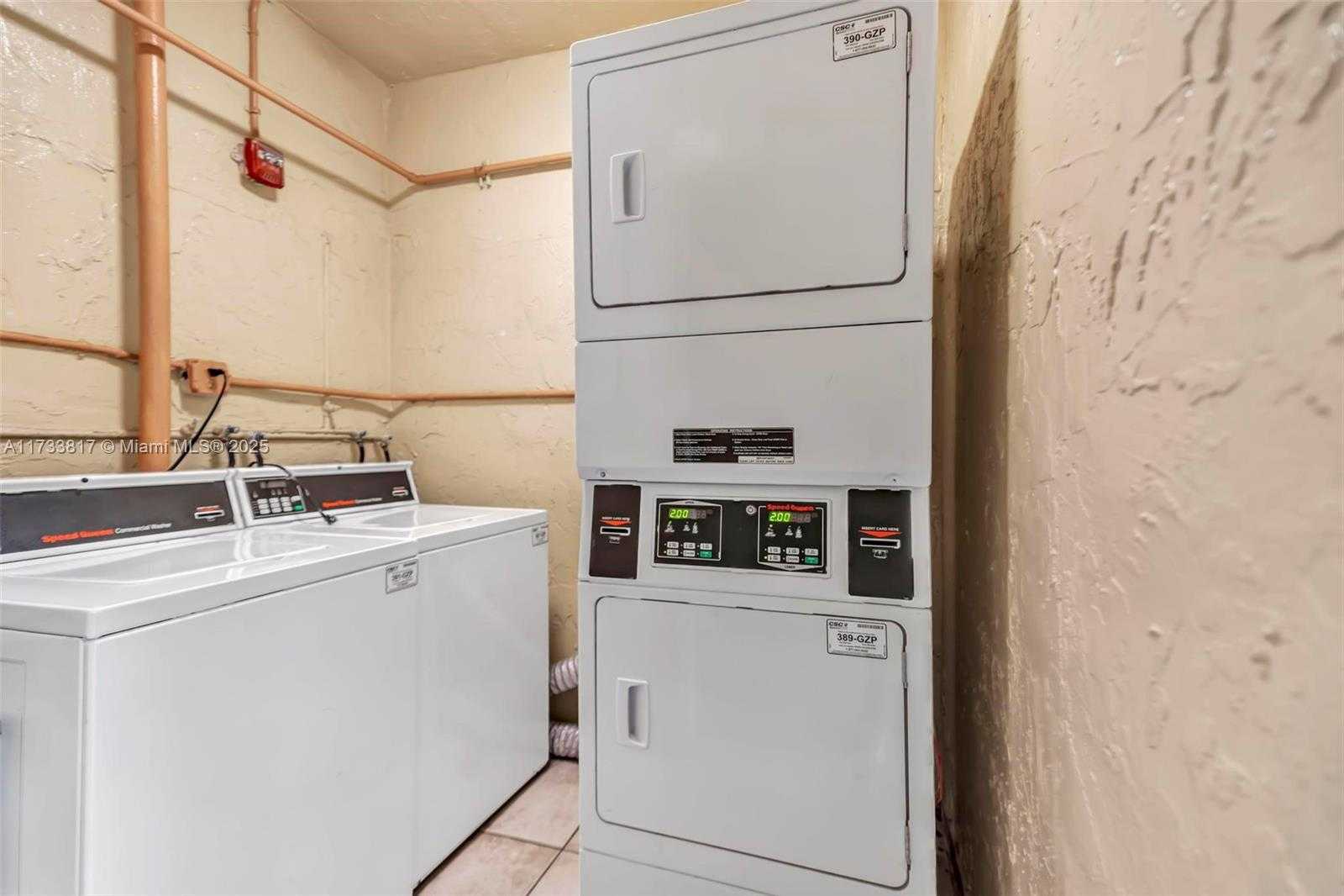Small Image of 17901 NORTH WEST 68TH AVE #R101, Hialeah Number 19